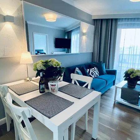 Seahome Horyzont Z Parkingiem דירה *